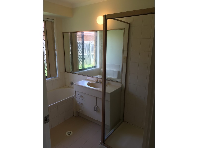 8 Applegum Place, Fitzgibbon QLD 4018