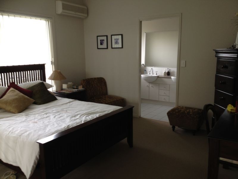62 Petrie Crescent, Aspley QLD 4034