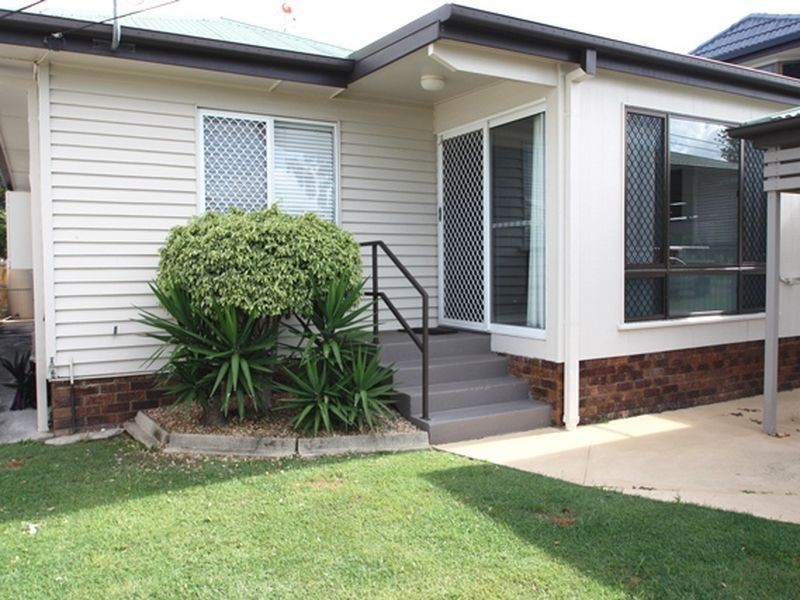 25 Fourteenth Avenue, Sandgate QLD 4017