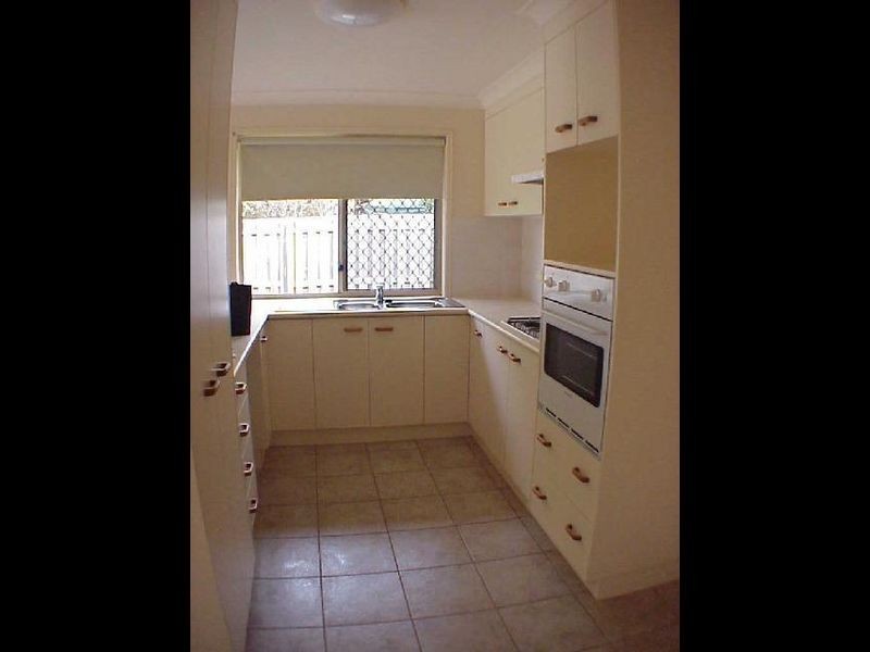 25 Manitoba Place, Wavell Heights QLD 4012