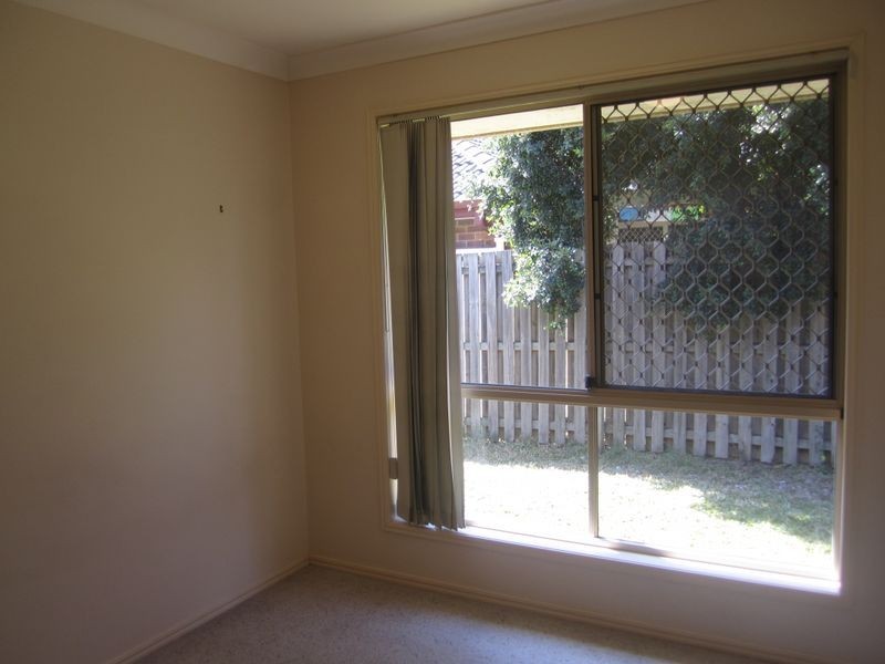 25 Manitoba Place, Wavell Heights QLD 4012