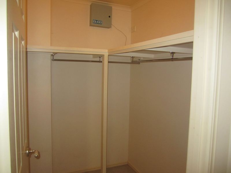 25 Manitoba Place, Wavell Heights QLD 4012