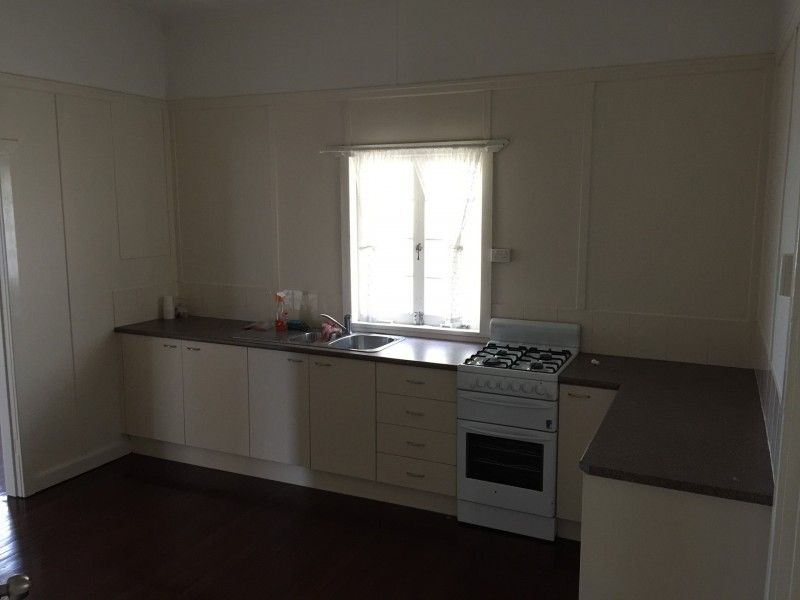 2/210 Flinders Parade, Sandgate QLD 4017