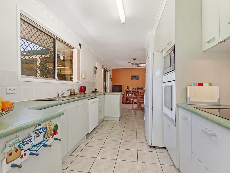 4 Wittacombe Street, Chermside West QLD 4032