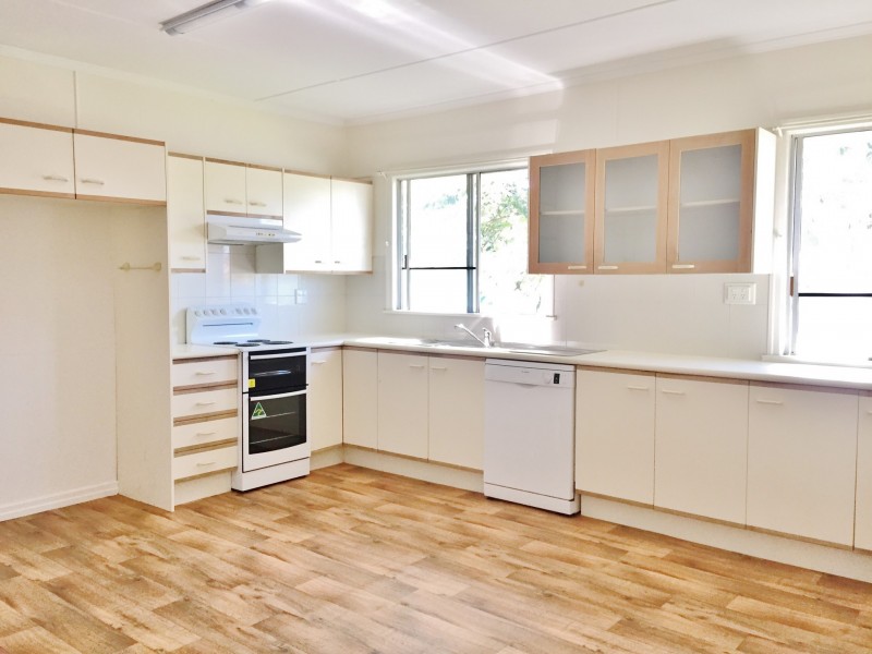 10 Farnell Street, Chermside QLD 4032