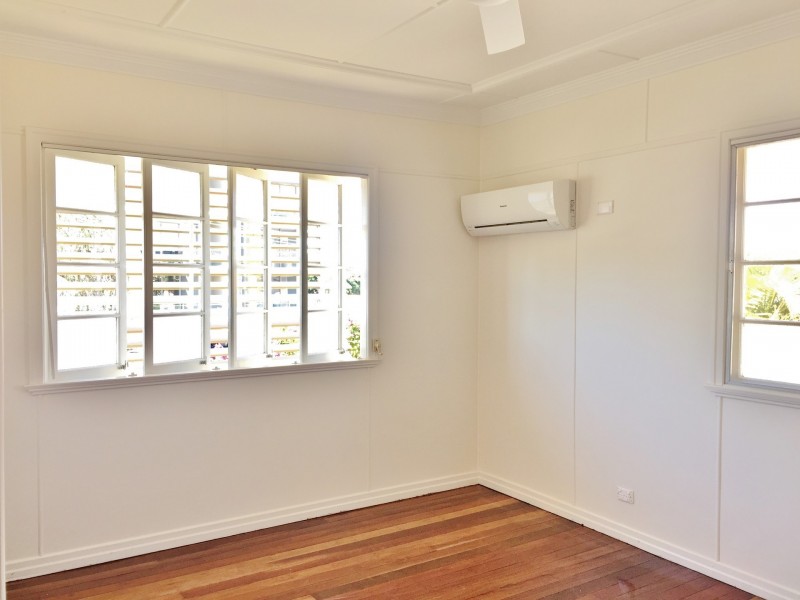 10 Farnell Street, Chermside QLD 4032