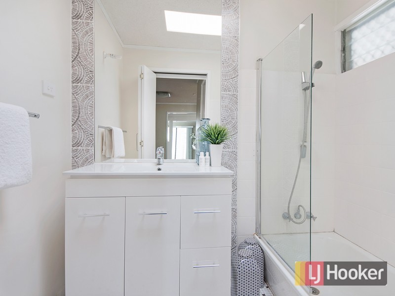 14 Fairlane Street, Chermside West QLD 4032