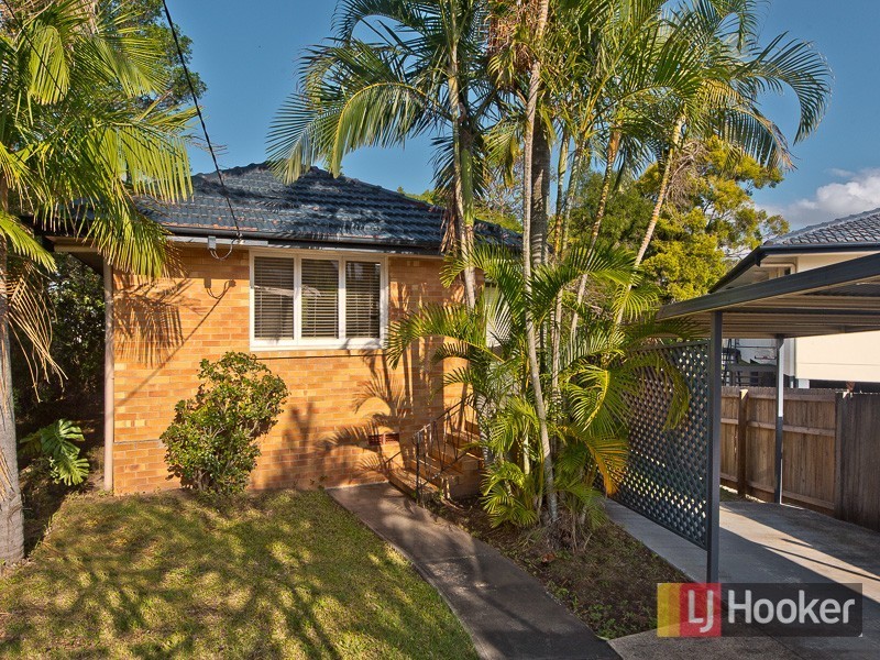 18 Bruce Street, Chermside QLD 4032