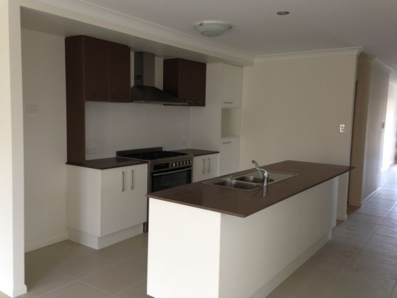 98 Mt Kaputar Avenue, Fitzgibbon QLD 4018