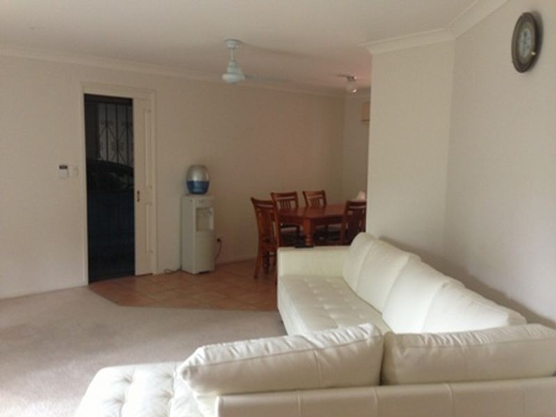 9 Stallone Circuit, Mcdowall QLD 4053