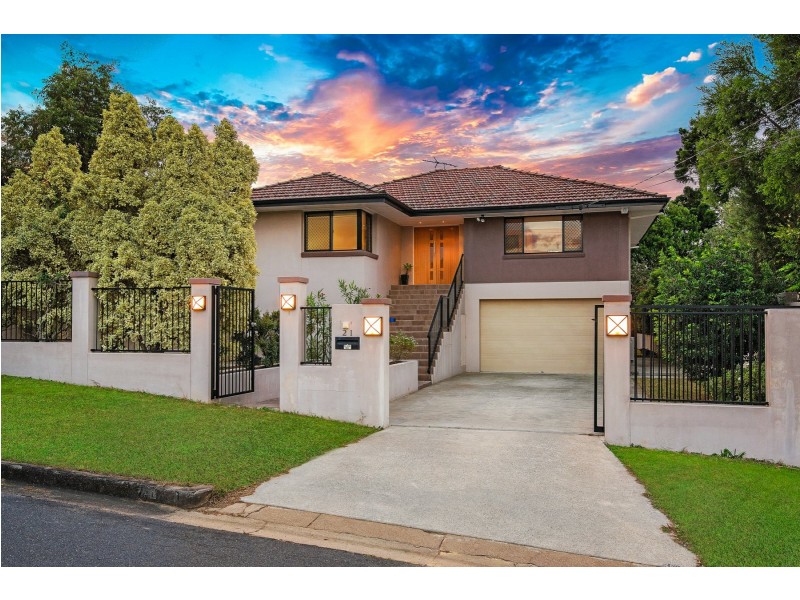 21 Eastbourne Street, Chermside West QLD 4032