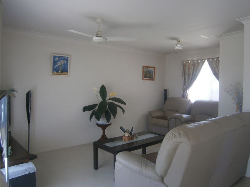 11 Rose Crescent, Fitzgibbon QLD 4018