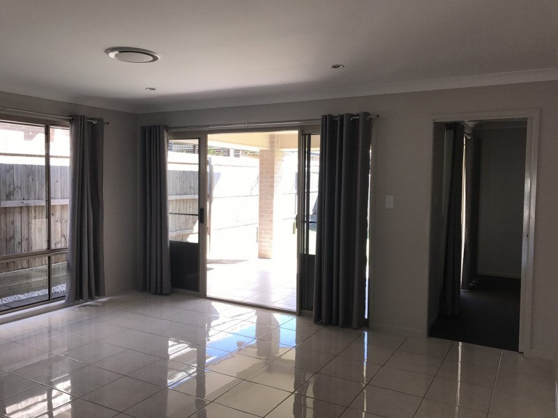 19 Nullarbor Circuit, North Lakes QLD 4509