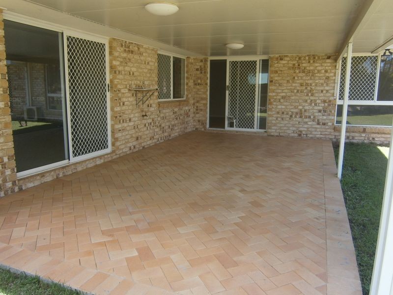 4 Brandy Court, Eatons Hill QLD 4037