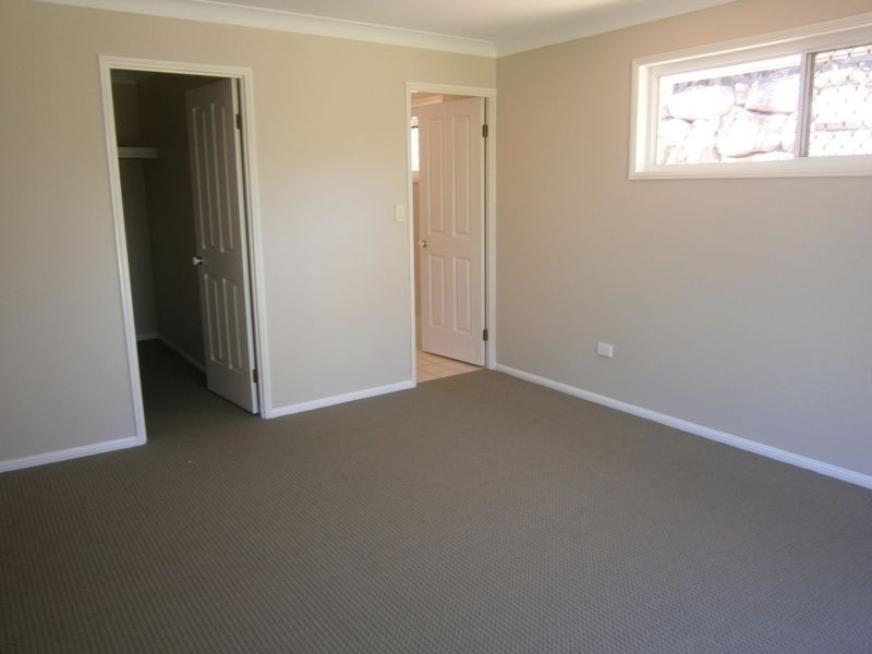 4 Brandy Court, Eatons Hill QLD 4037