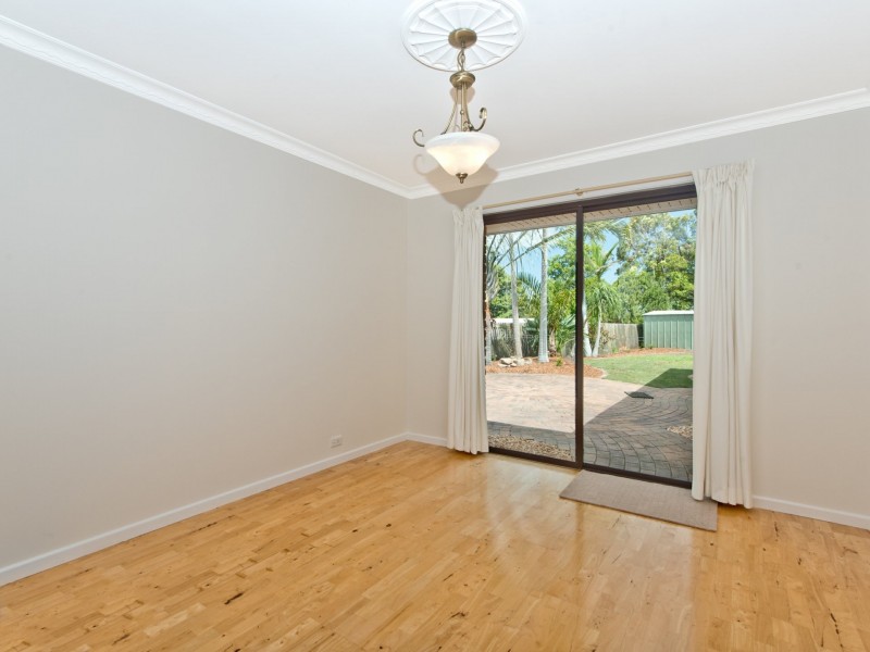 42 Leonarda Drive, Ferny Hills QLD 4055