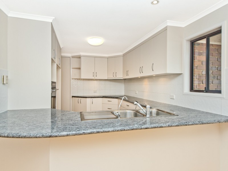 42 Leonarda Drive, Ferny Hills QLD 4055