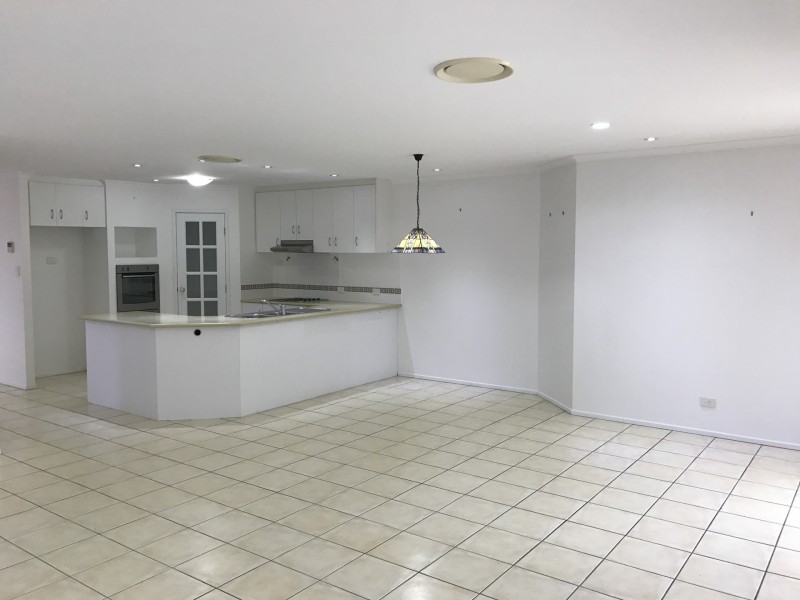 11 Kurrajong Place, Bridgeman Downs QLD 4035