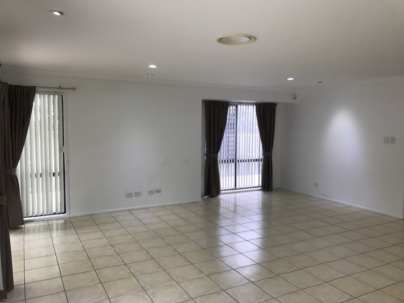 11 Kurrajong Place, Bridgeman Downs QLD 4035