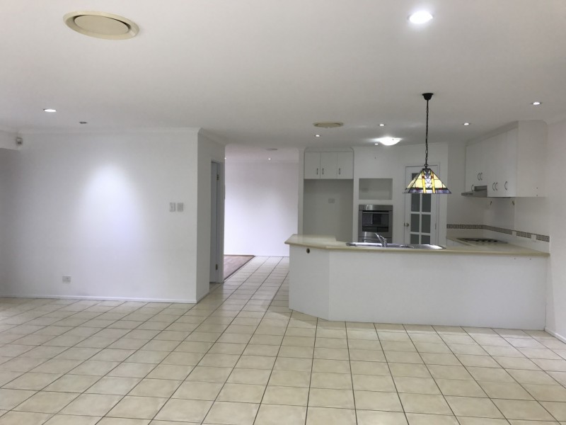 11 Kurrajong Place, Bridgeman Downs QLD 4035