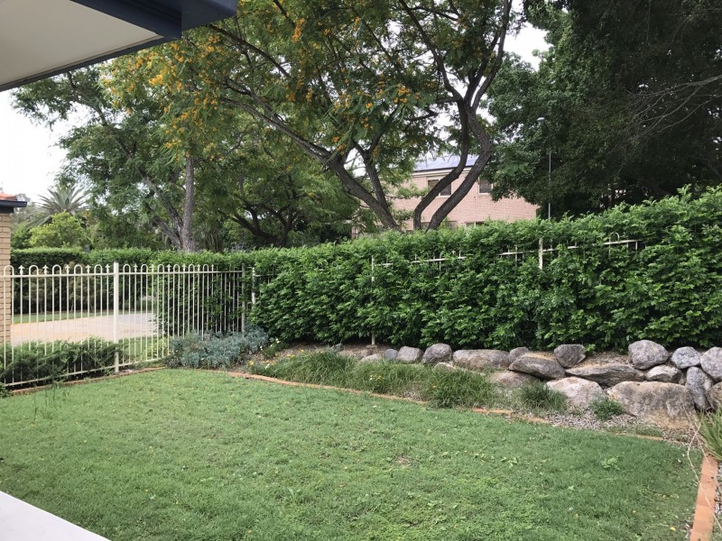 11 Kurrajong Place, Bridgeman Downs QLD 4035