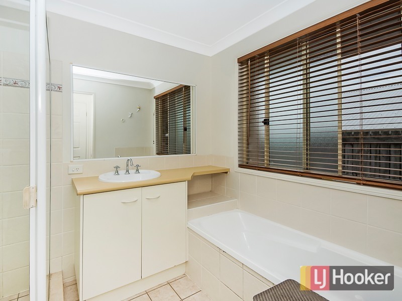 11 Handel Court, Eatons Hill QLD 4037