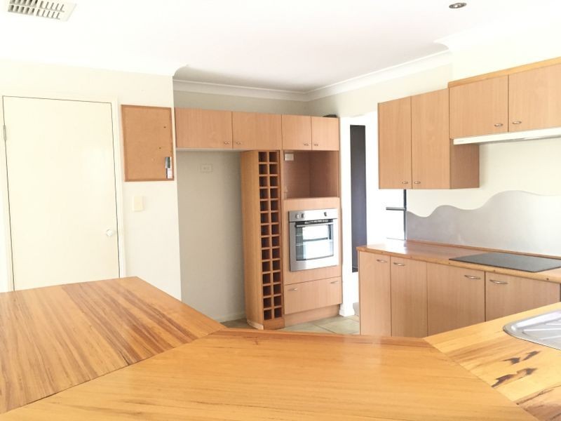 31 Valencia Court, Eatons Hill QLD 4037