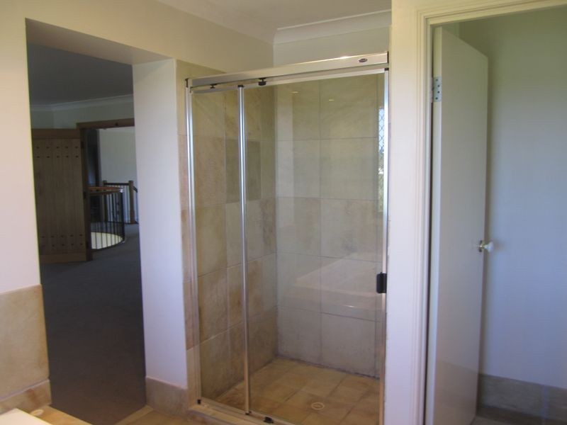 31 Valencia Court, Eatons Hill QLD 4037