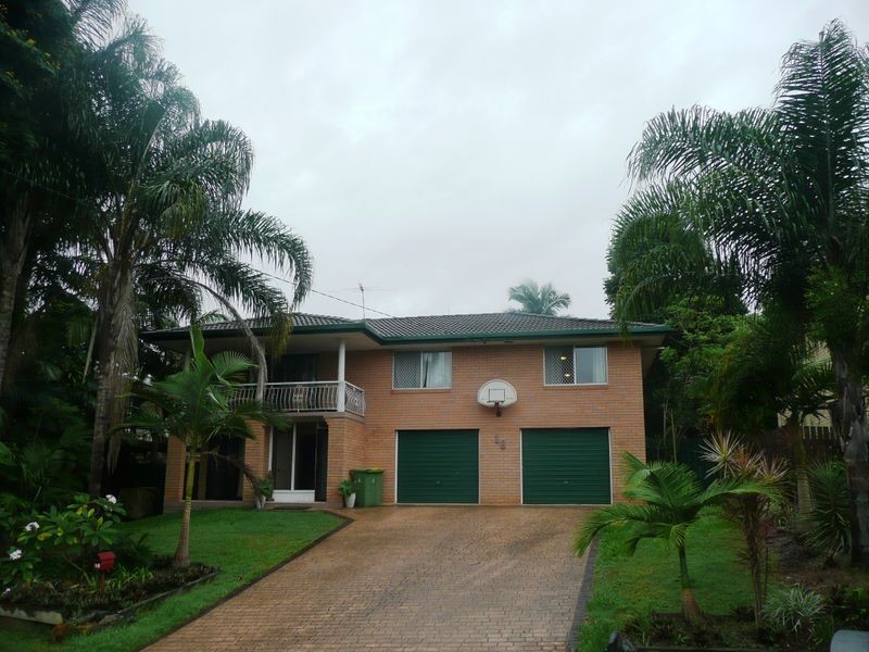 18 Avon Crescent, Albany Creek QLD 4035