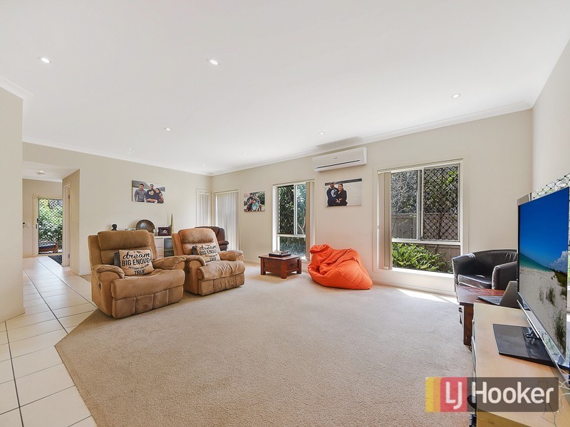 9 Crowcombe Place, Carseldine QLD 4034