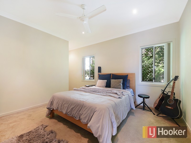 9 Crowcombe Place, Carseldine QLD 4034