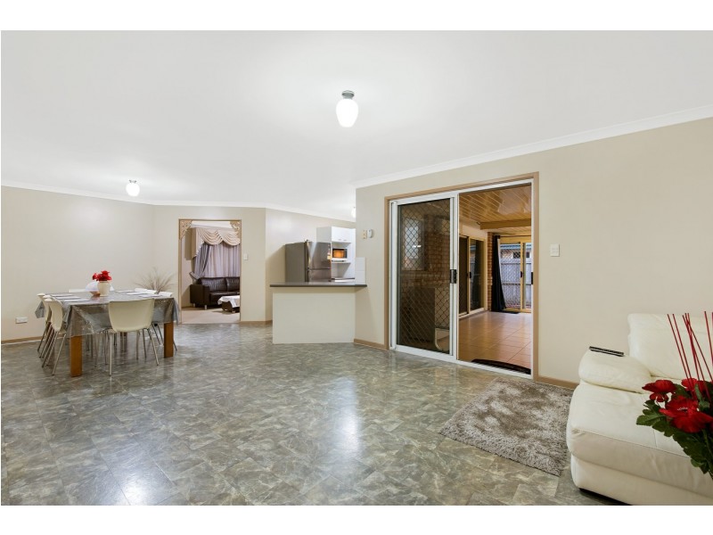 4 Latrobe Street, Fitzgibbon QLD 4018