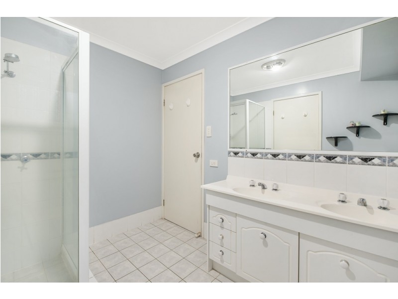 4 Latrobe Street, Fitzgibbon QLD 4018