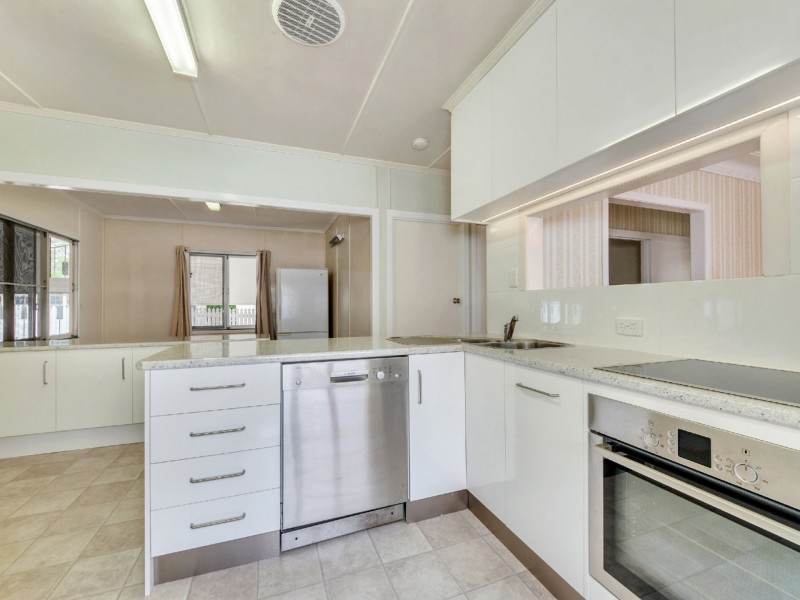 20 Twentieth Avenue, Brighton QLD 4017