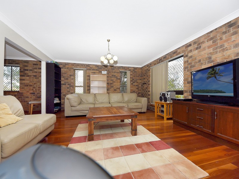 4 Hughes Street, Mcdowall QLD 4053