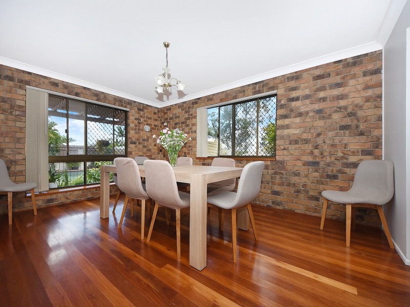4 Hughes Street, Mcdowall QLD 4053