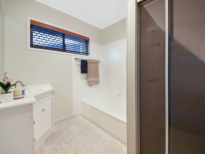 17 Janelle Street, Aspley QLD 4034