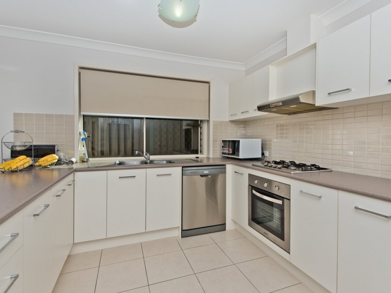 76 Diamantina Crescent, Fitzgibbon QLD 4018