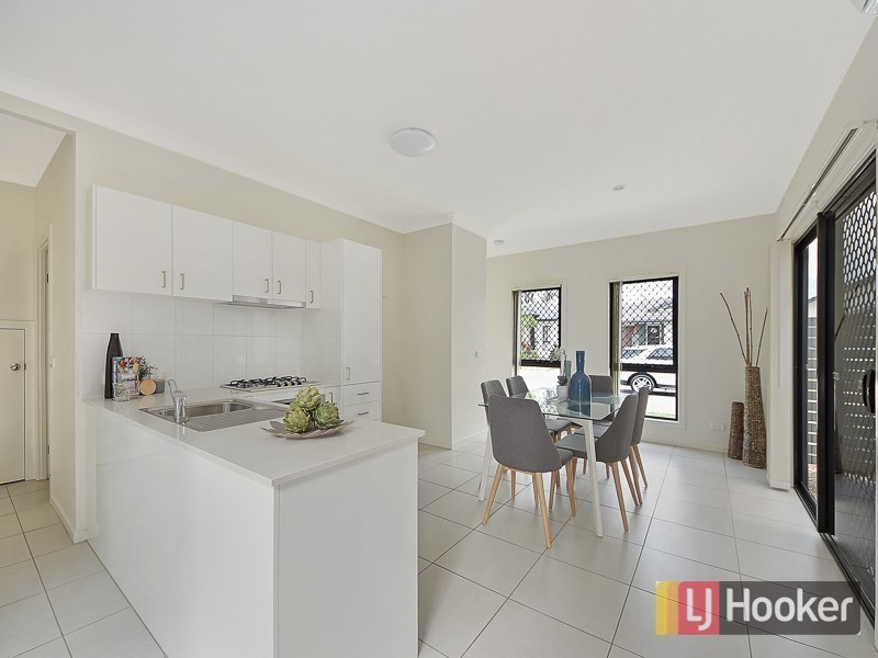 22 Blue Mountains Crescent, Fitzgibbon QLD 4018