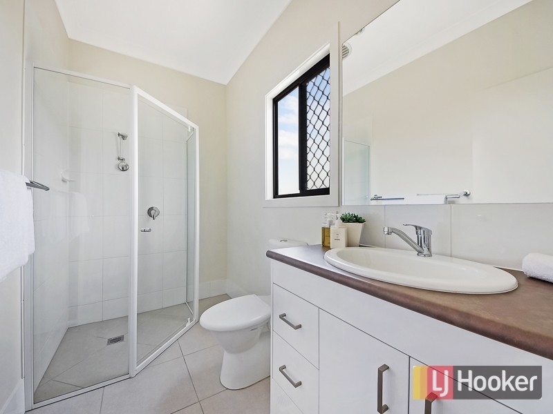 22 Blue Mountains Crescent, Fitzgibbon QLD 4018