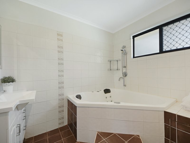 127 Denham Street, Bracken Ridge QLD 4017