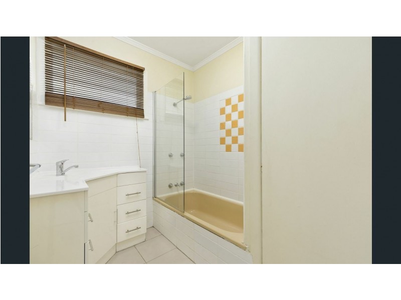 11 Bradwell Street, Zillmere QLD 4034