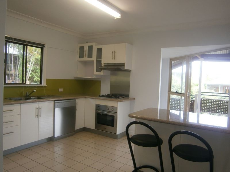 12 Thomas Street, Red Hill QLD 4059