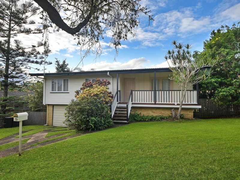 19 Mews Street, Chermside West QLD 4032