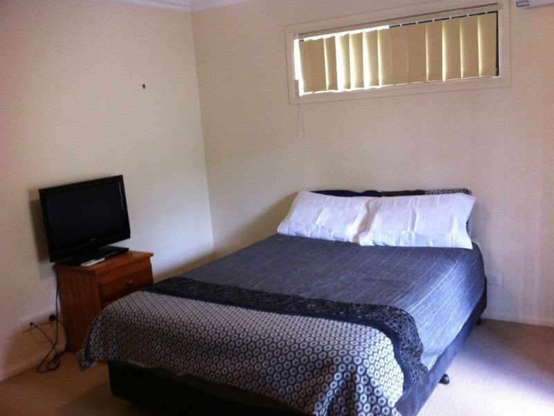 Unit 4/15 Greenlaw Street, Indooroopilly QLD 4068