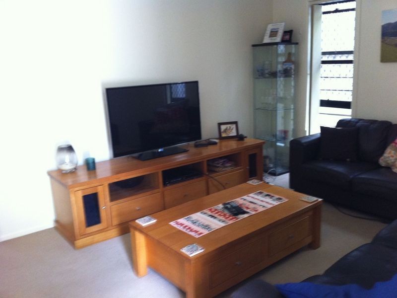 Unit 4/15 Greenlaw Street, Indooroopilly QLD 4068