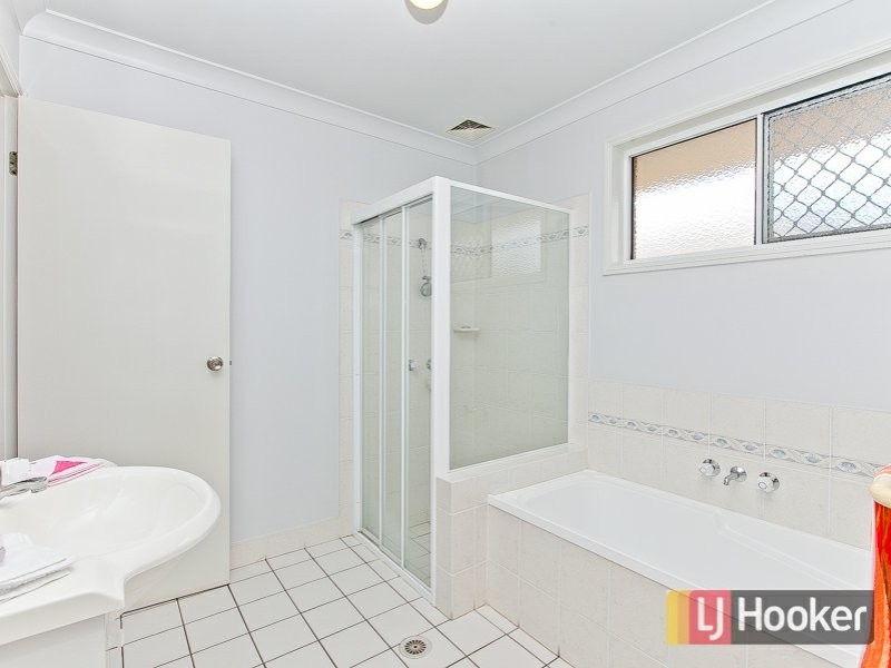 40 Rose Crescent, Fitzgibbon QLD 4018