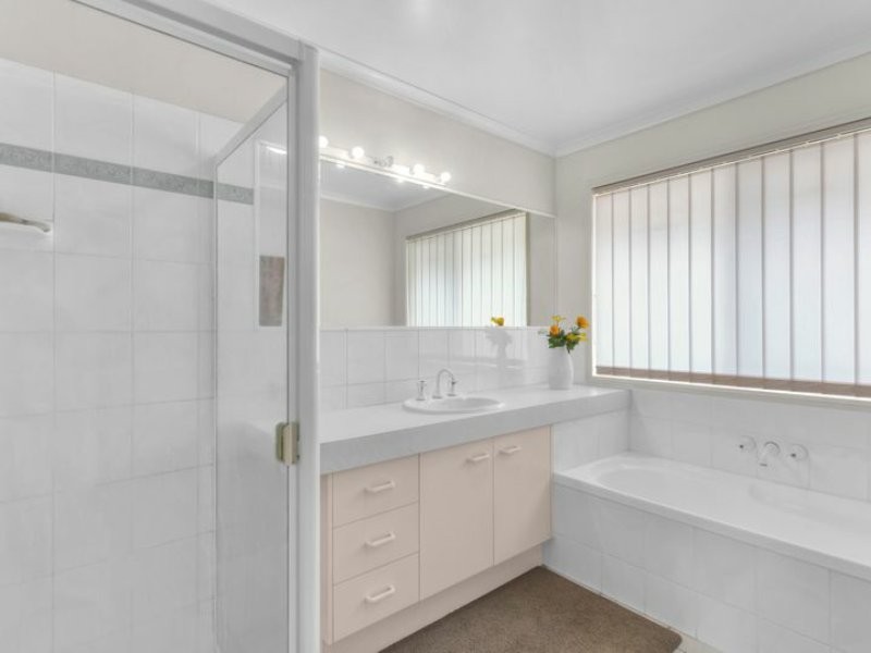 61 Balcara Avenue, Carseldine QLD 4034