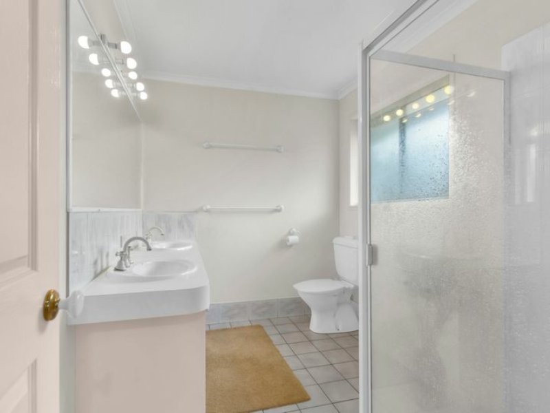 61 Balcara Avenue, Carseldine QLD 4034