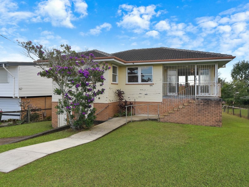 51 Basnett Street, Chermside West QLD 4032
